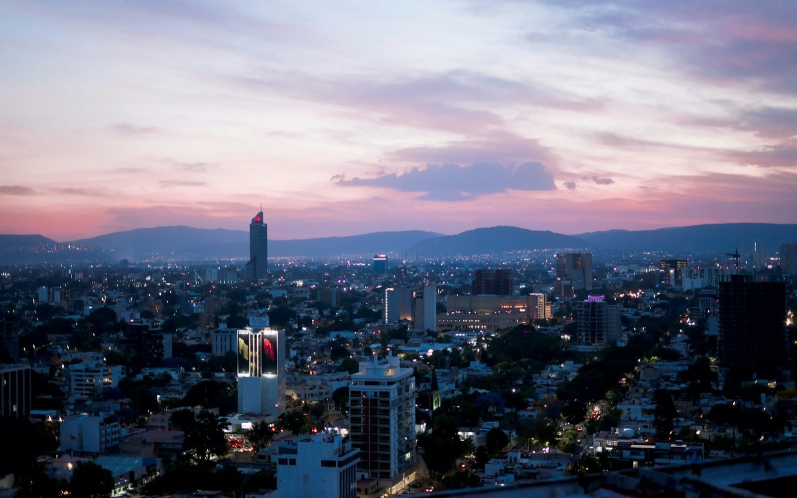 Vista de la ciudad de Guadalajara al atardecer